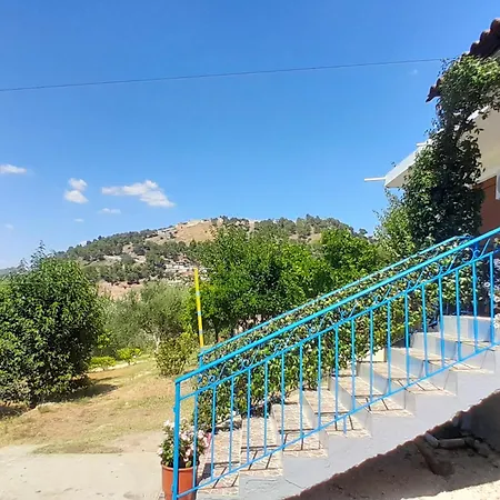 Bujtina Musta